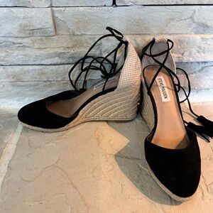 Steve Madden Espadrilles. Suede Covered Toe with ankle straps that wrap and tie.